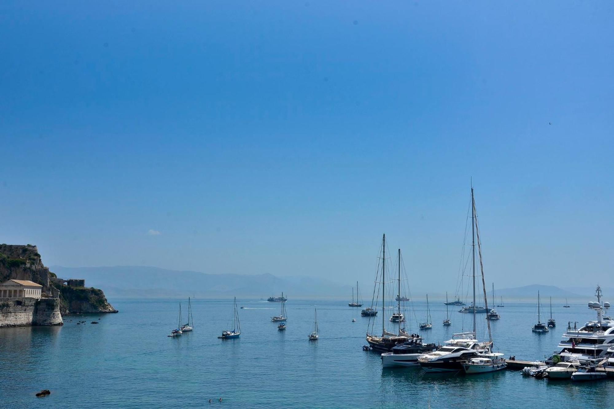 Corfu Town West Apartment Bagian luar foto
