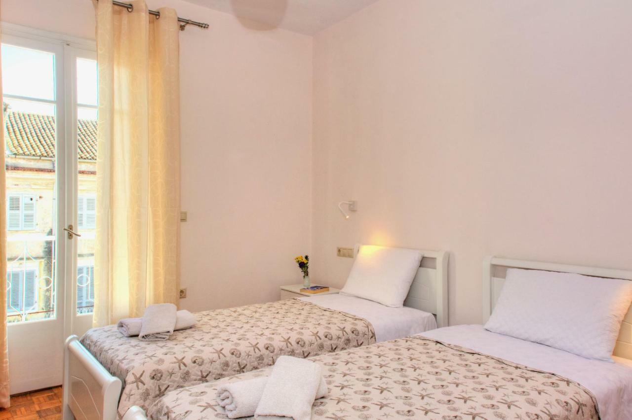 Corfu Town West Apartment Bagian luar foto